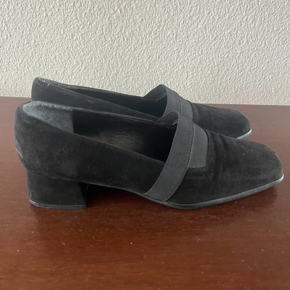 ** Stuart Weitzman Black Suede Loafers Shoes Slip On Black Low Heel Size 8